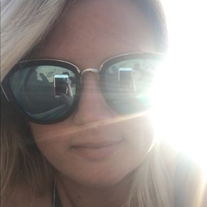 Meet your Posher, Nichole